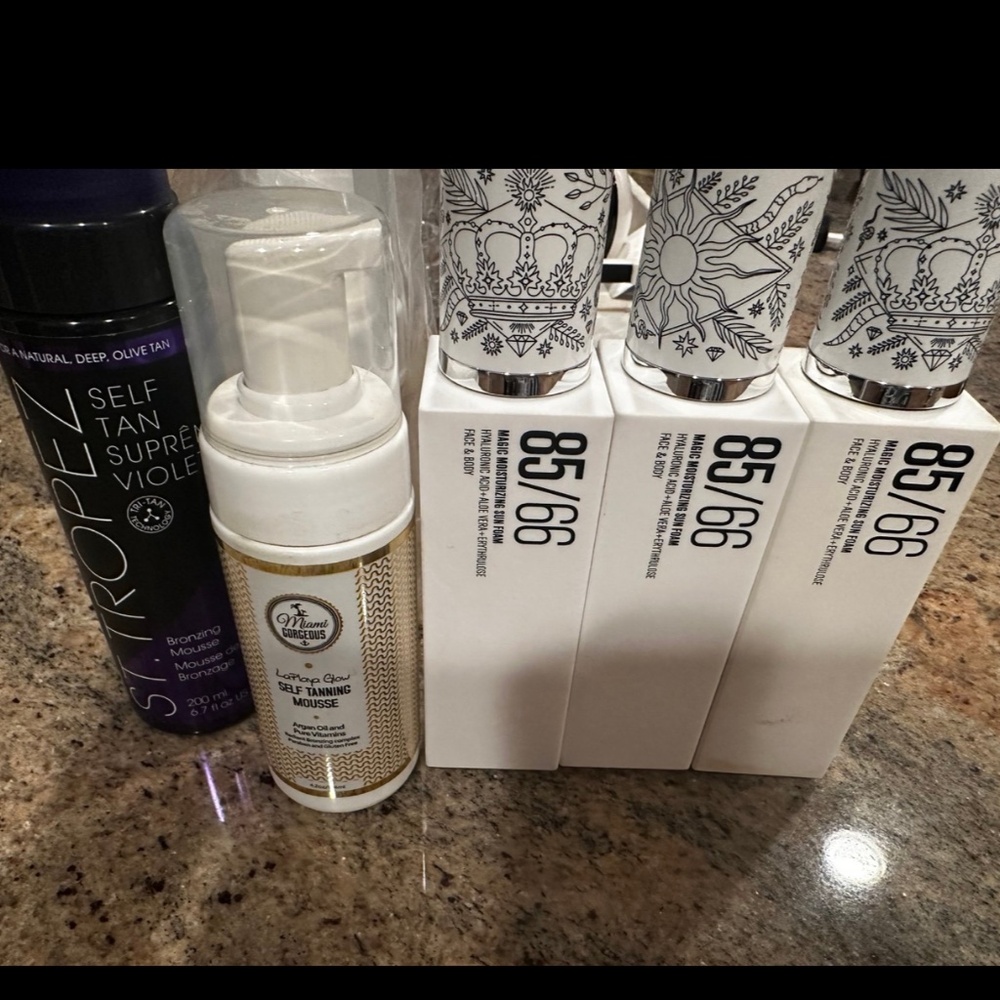 ONE DAY FLASH PRICE🩷Self Tanner bundle